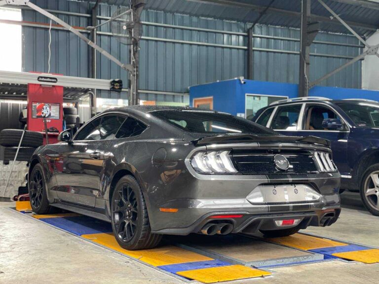 Mustang Specialist near me