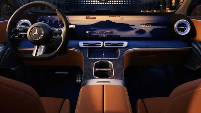 mercedes-glc-with-eq-technology-interior